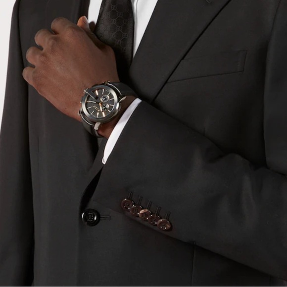 Gucci Black and Gold Men's Watch - Picture 4 of 13